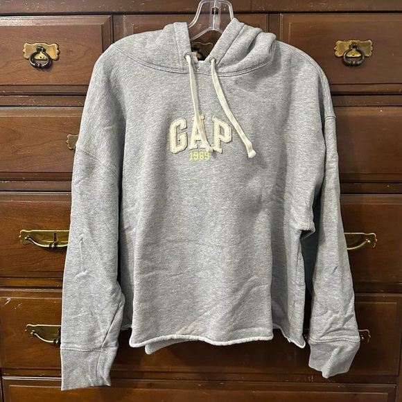 Bundle of 2 GAP Hoodies - Picture 2 of 5